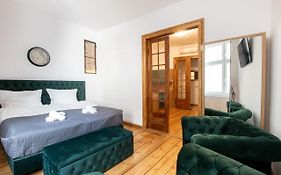 Szymborska Apartamenty Mostowa 18-1